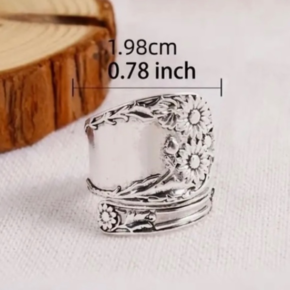 LAST ONE NWT Retro Daisy 925 Silver Plated Spoon Ring - Picture 3 of 3